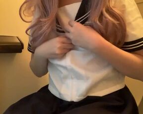 【今時JKスタイル】制服着てオナってイっちゃった