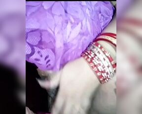 Bhabhi showing wet pussy, inserting dildo and masturbating.  Bhabhi call pe nangi hoke bate karti hui