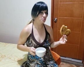 Sexy Girl Drinks Pee In A Cup While Eating A Cookie