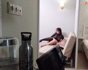 Behind The Scenes Of Sexy Brunette In Seamless Black Pantyhose Filming