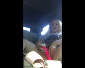 Caught Blonde PAWG Teen Cumming in the Car - Public Voyer - Effygracecams